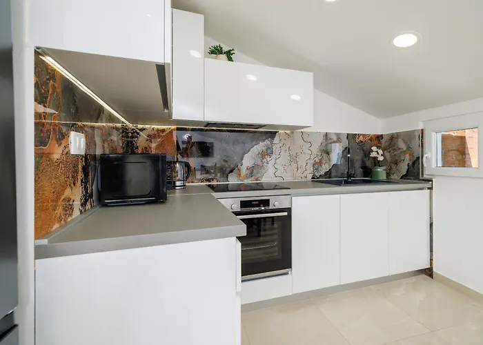 Apartman D. Matahlija Lopar