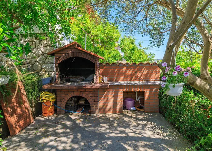 D. Matahlija Apartman *
