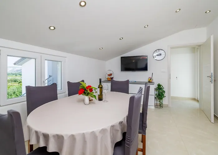 Apartman D. Matahlija *